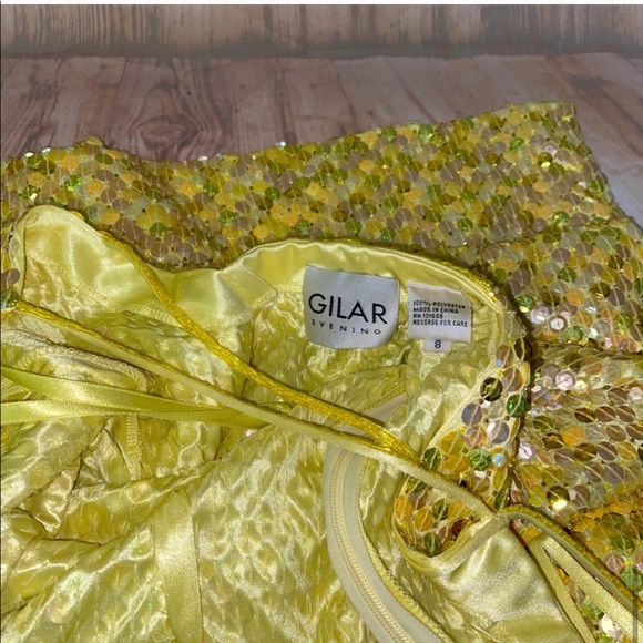 ▪️SOLD▪️Vtg 90s open Back Chartreuse Sequin Evening dress - Picture 5 of 9